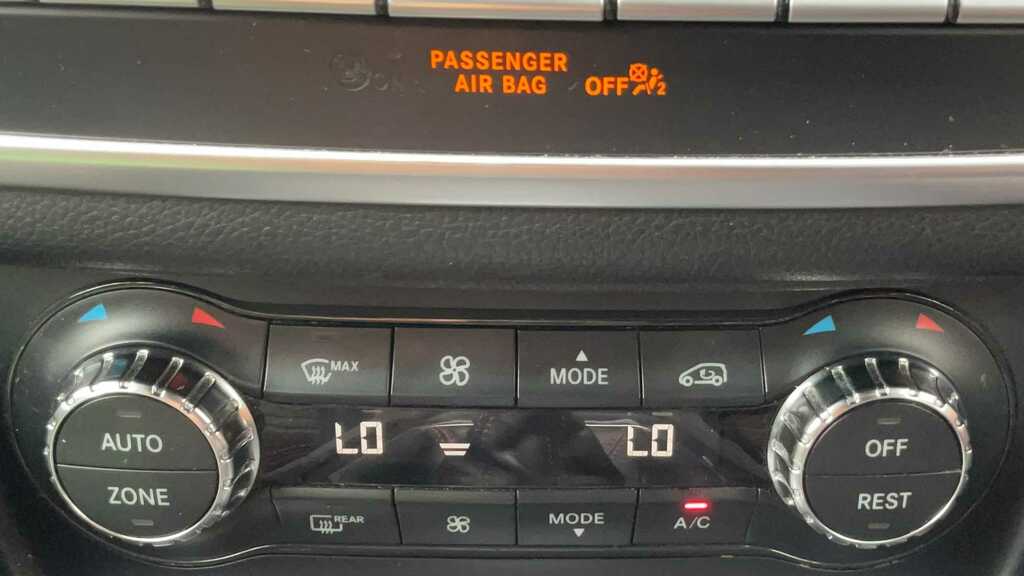 Mercedes-Benz GLA Class Gla 200 D Sport Executive Black #17