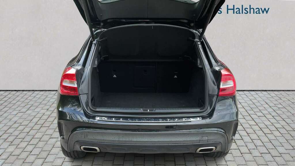 Mercedes-Benz GLA Class Gla 200 D Sport Executive Black #7