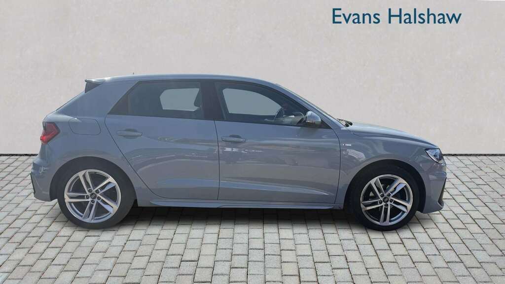 Audi A1 Sport 30 Tfsi 110 Ps 6-Speed - 2021 Grey #4