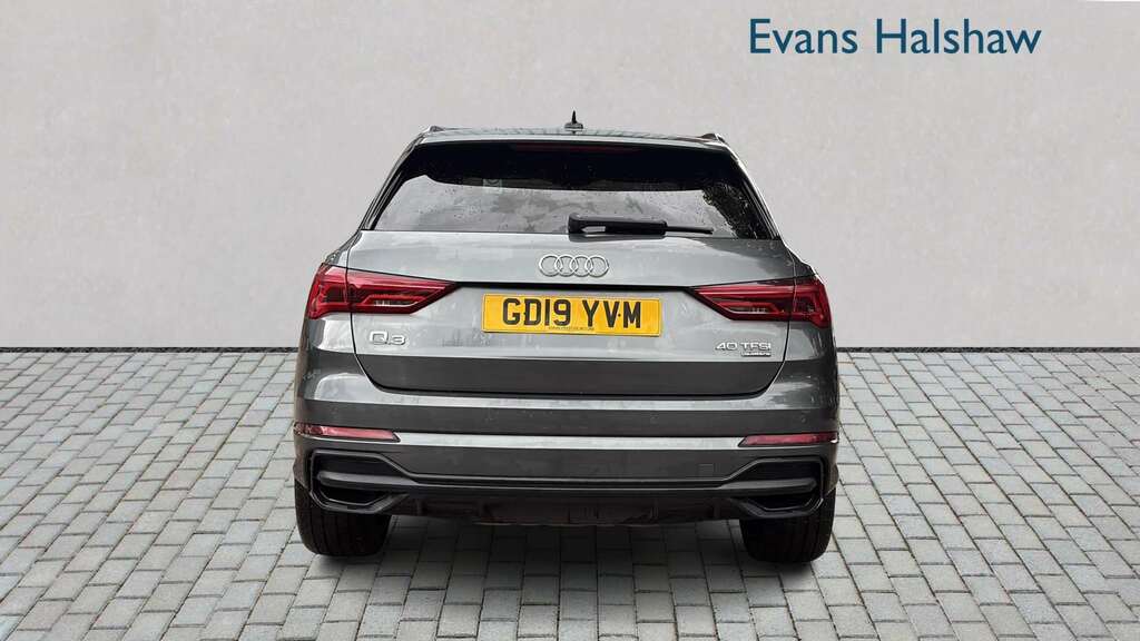Audi Q3 35 Tfsi Sport Grey #5