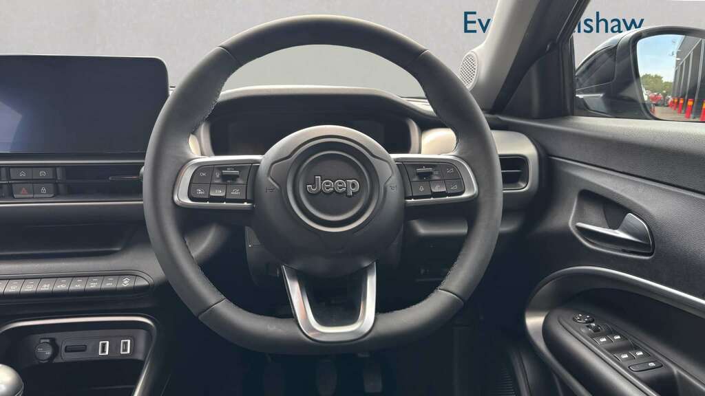 Jeep Avenger 1.2 Summit 2025 Grey #5