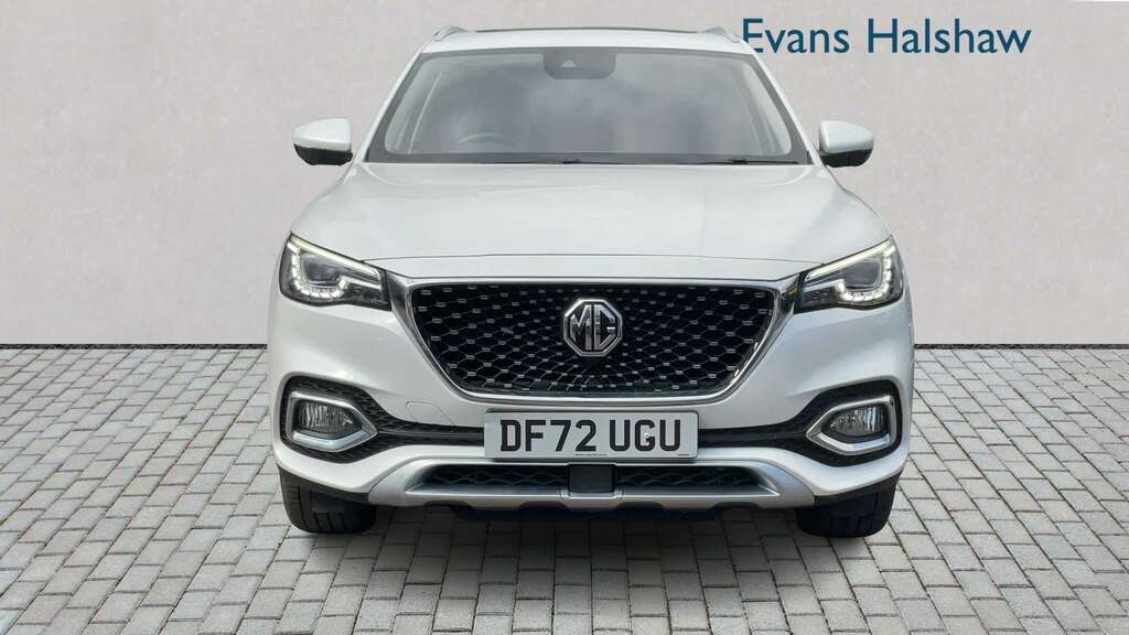 MG HS 1.5 T-gdi Phev Exclusive 2023 White #4