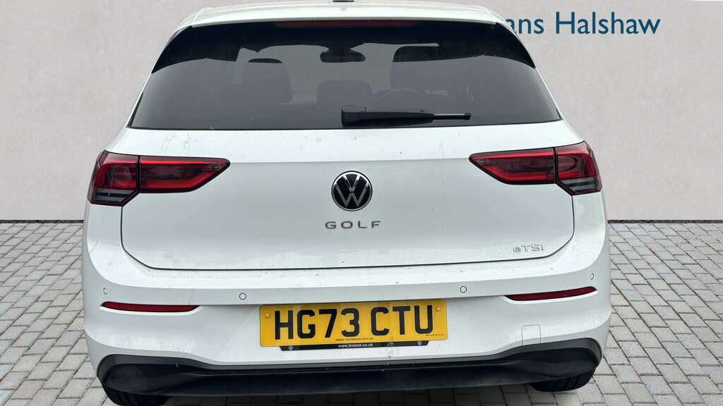 Volkswagen Golf 1.5 Etsi 150 Life Dsg 2023 HG73CTU White #3