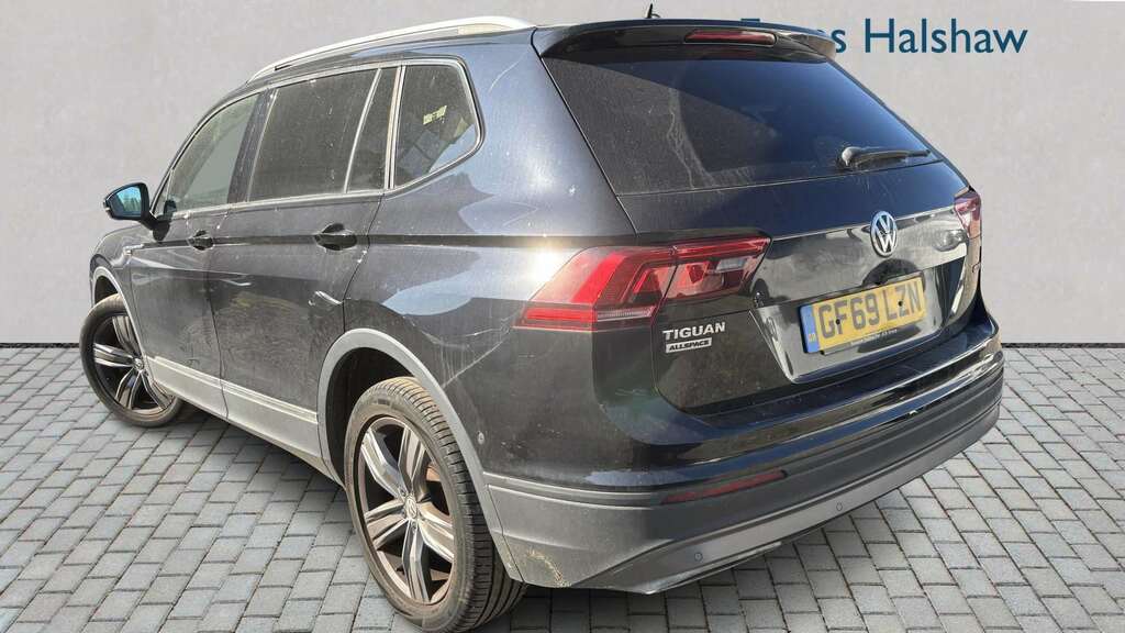Volkswagen Tiguan Allspace 2.0 Tdi 4Motion Match Dsg 2019 Black #2