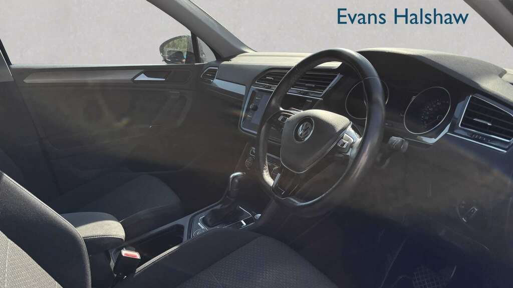 Volkswagen Tiguan Allspace 2.0 Tdi 4Motion Match Dsg 2019 Black #5