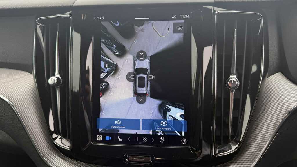 Volvo XC60 R-design Pro, B5 Mild Hybrid White #20