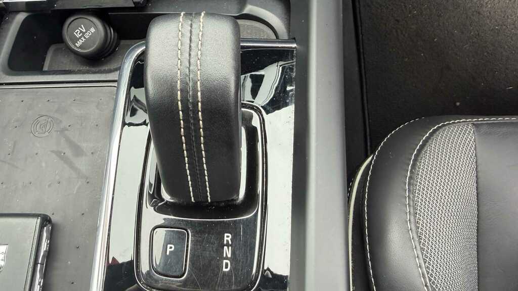 Volvo XC60 R-design Pro, B5 Mild Hybrid White #18