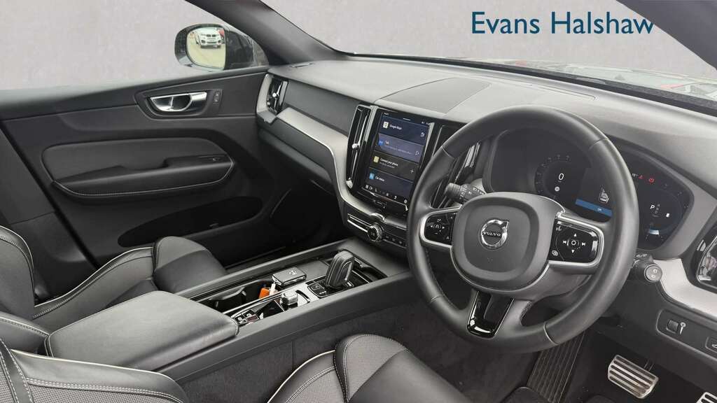 Volvo XC60 R-design Pro, B5 Mild Hybrid White #10