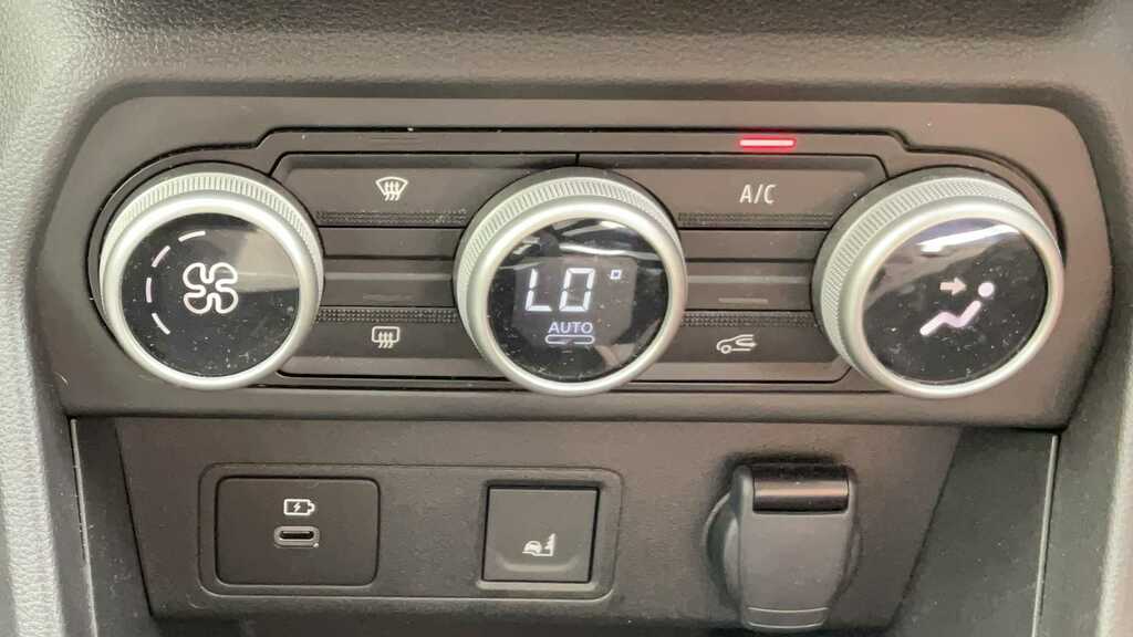 Dacia Jogger 1.6 Hybrid Extreme Mpv Hybrid Black #16