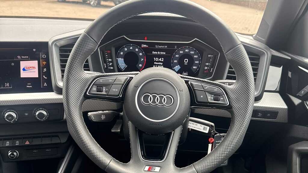 Audi A1 35 Tfsi Black Edition S Tronic 2025 Red #12