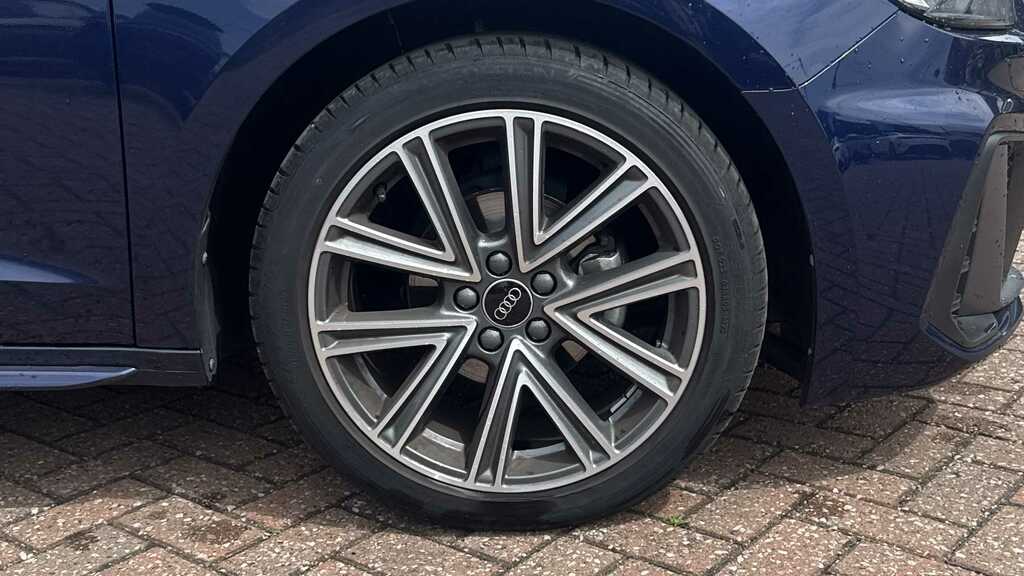 Audi A1 35 Tfsi Black Edition S Tronic 2025 Red #7