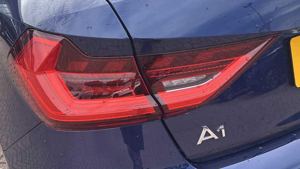 Audi A1 35 Tfsi Black Edition S Tronic 2025 Red #28