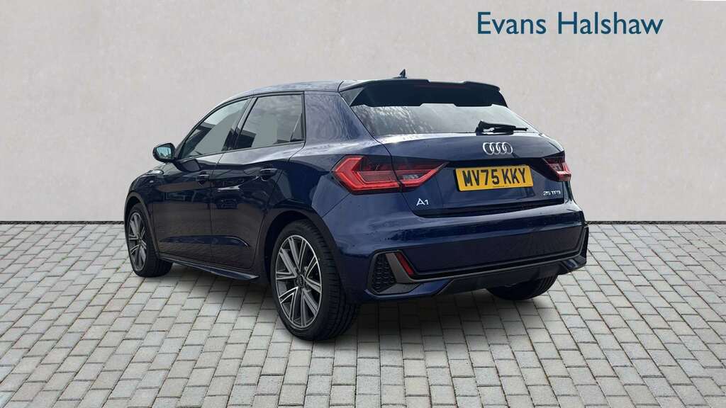 Audi A1 35 Tfsi Black Edition S Tronic 2025 Red #2