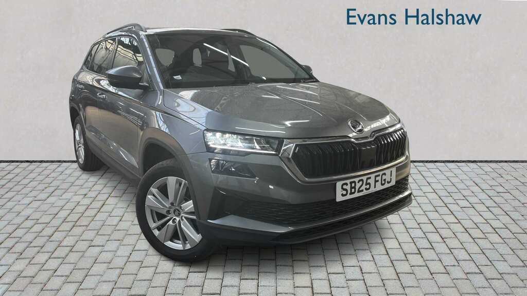Skoda Karoq 1.5 Tsi Se Edition White #1