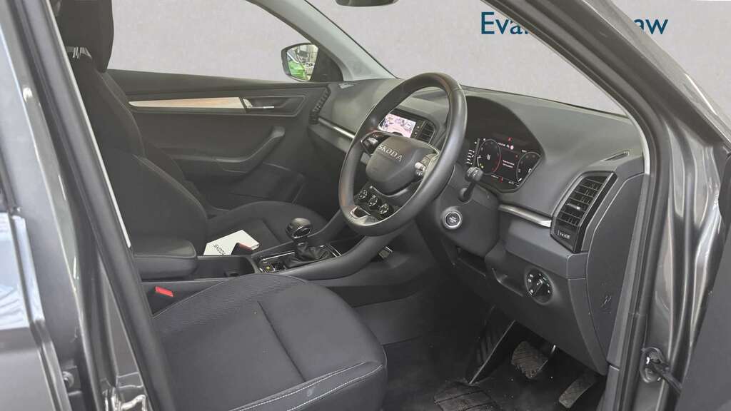 Skoda Karoq 1.5 Tsi Se Edition White #5