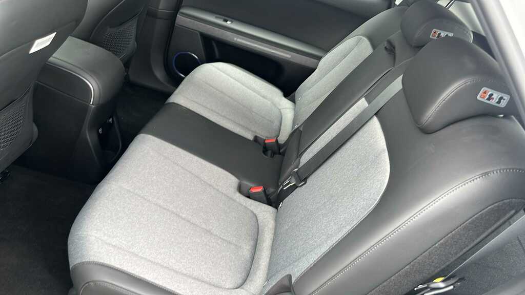 Hyundai Ioniq 5 Hatchback Black #11