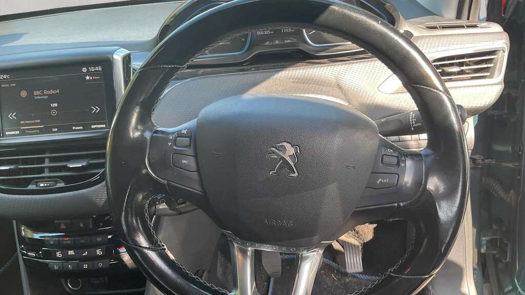 Peugeot 2008 1.2 Puretech Allure 2017 Green #6