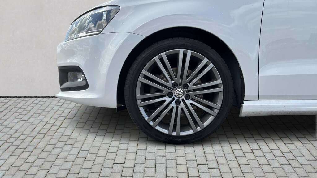 Volkswagen Polo Bluegt Silver #7