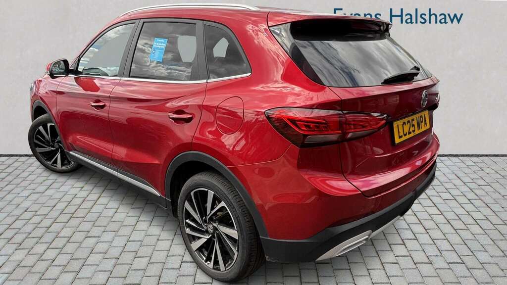 MG ZS 1.5 Hybrid Trophy 2025 Red #3