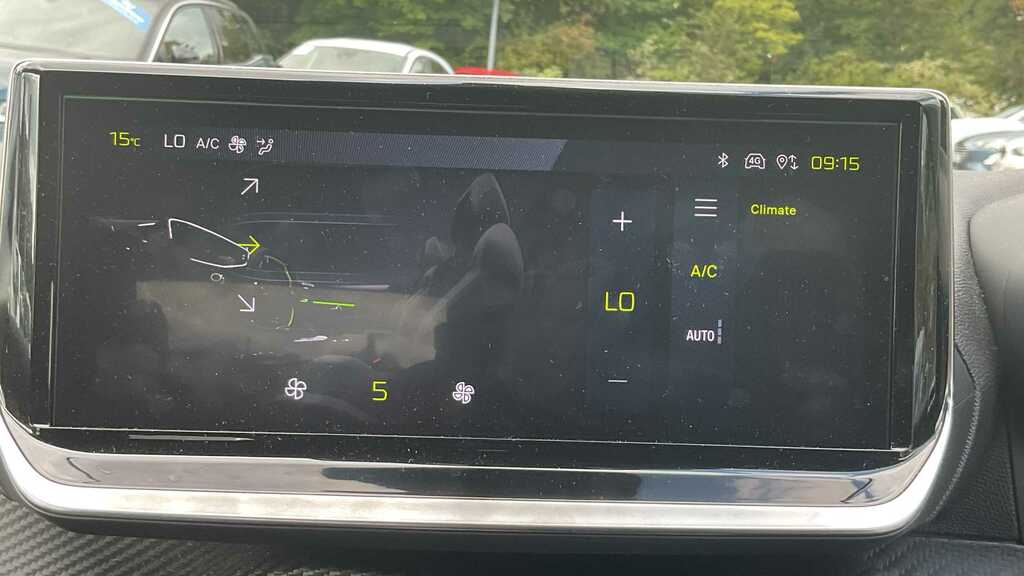 Peugeot 208 Allure Black #14