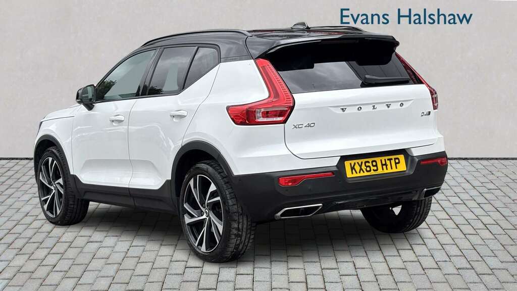 Volvo XC40 2.0 D4 190 R Design Pro Awd Geartronic 2019 White #2