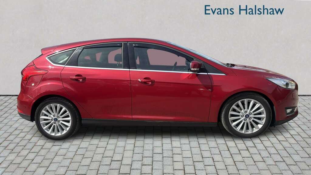 Ford Focus 1.5 Tdci 120 Titanium X Powershift 2017 Red #4