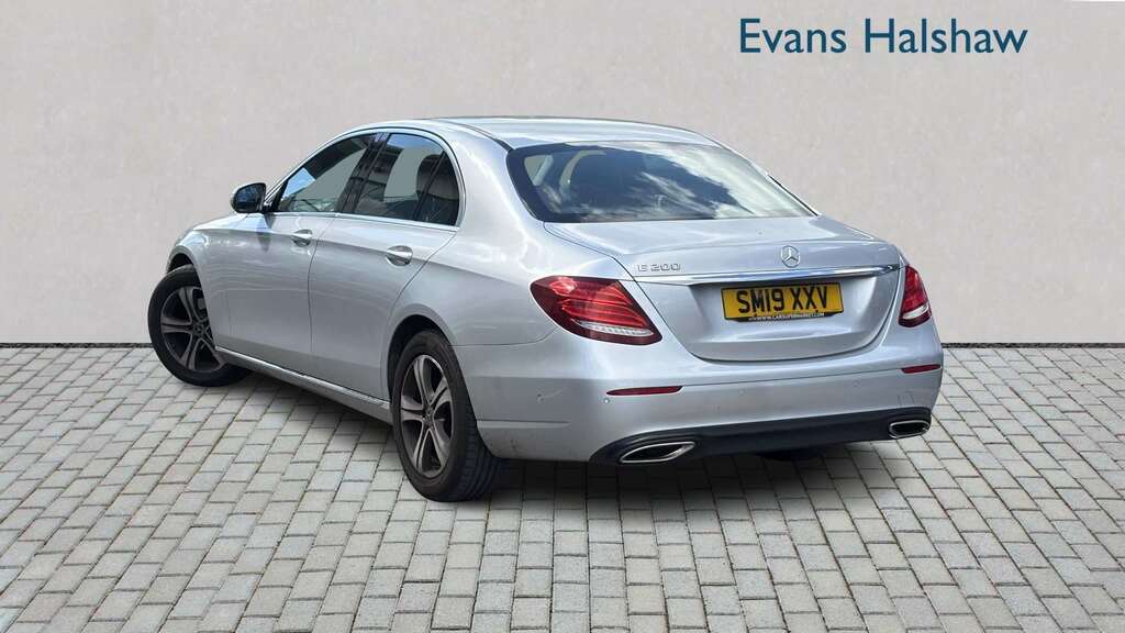 Mercedes-Benz E Class E 200 Se 9G-tronic 2019 Silver #2