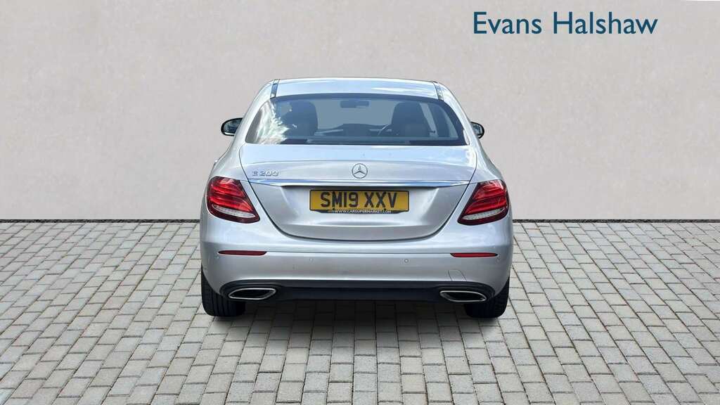 Mercedes-Benz E Class E 200 Se 9G-tronic 2019 Silver #3