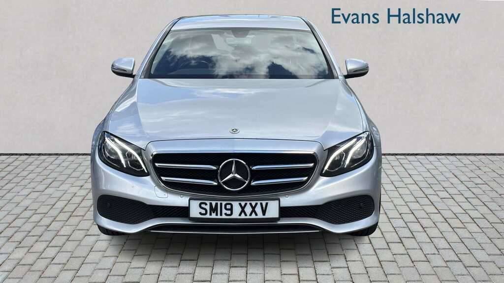 Mercedes-Benz E Class E 200 Se 9G-tronic 2019 Silver #4