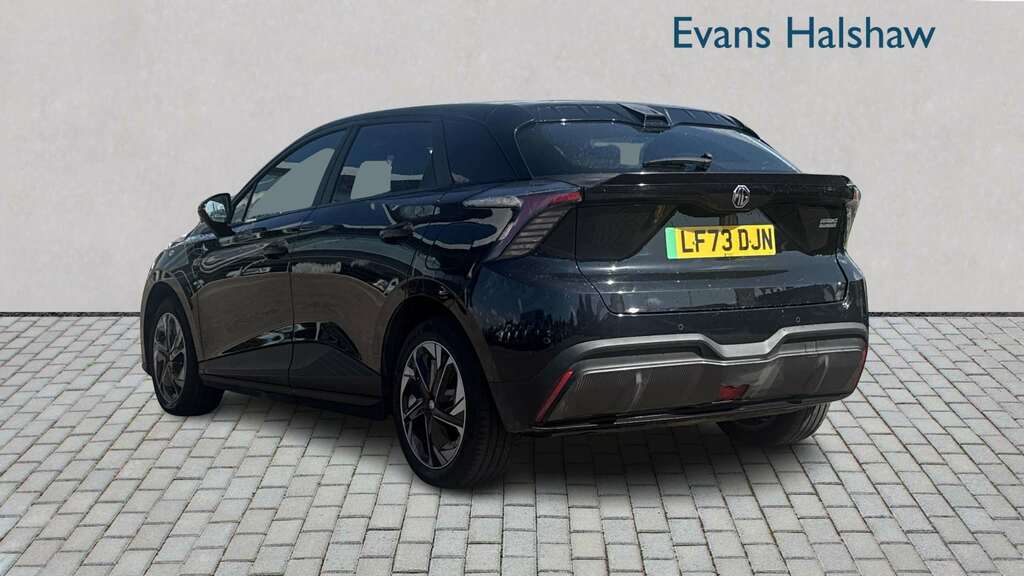 MG MG4 150Kw Se Ev Long Range 64Kwh 2023 Black #2