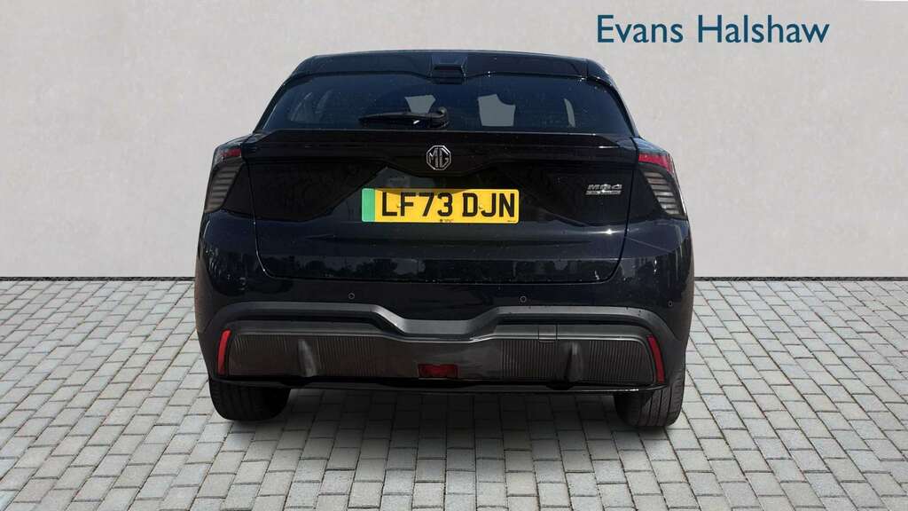 MG MG4 150Kw Se Ev Long Range 64Kwh 2023 Black #5