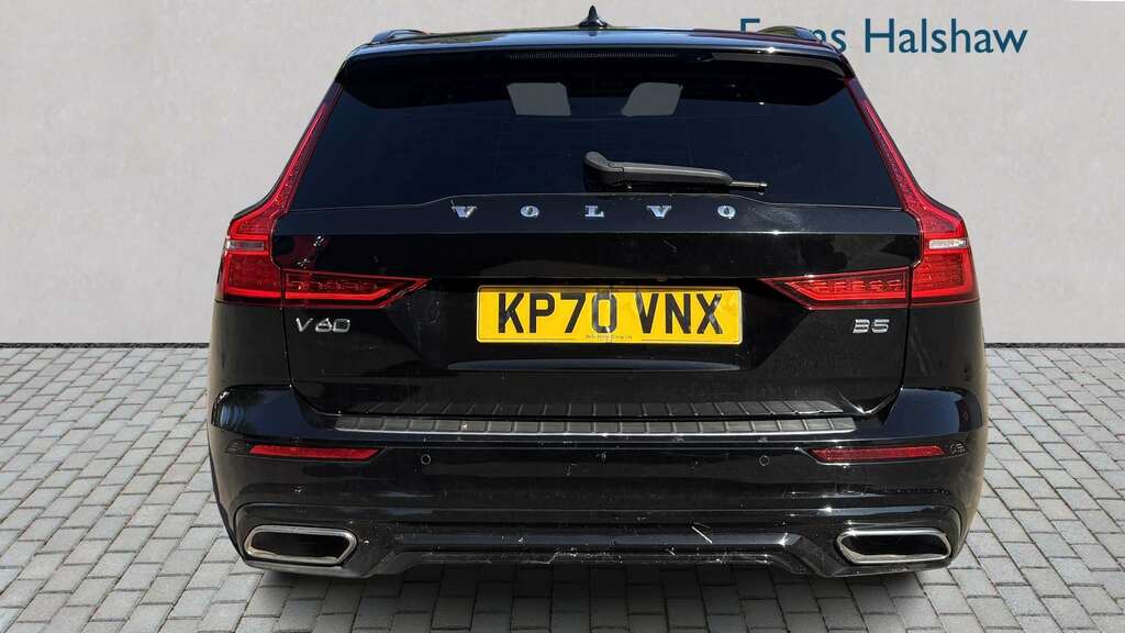 Volvo V60 2.0 B5p R Design 2020 Black #4