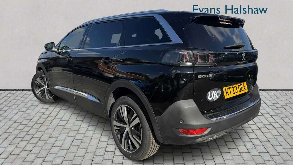 Mercedes-Benz GLA Class 200 Amg Line Executive 2021 Black #2