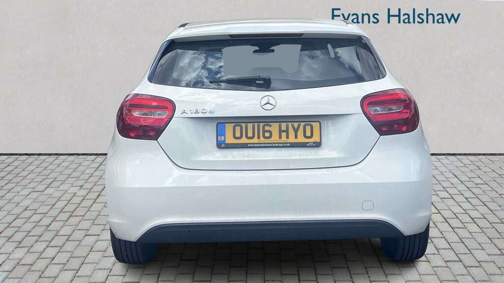 Mercedes-Benz A Class 1.5 A180d Amg Line Premium Hatchback White #4