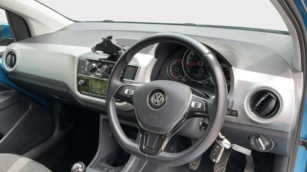 Volkswagen Up 1.0 High Euro 6 Ss Black #8