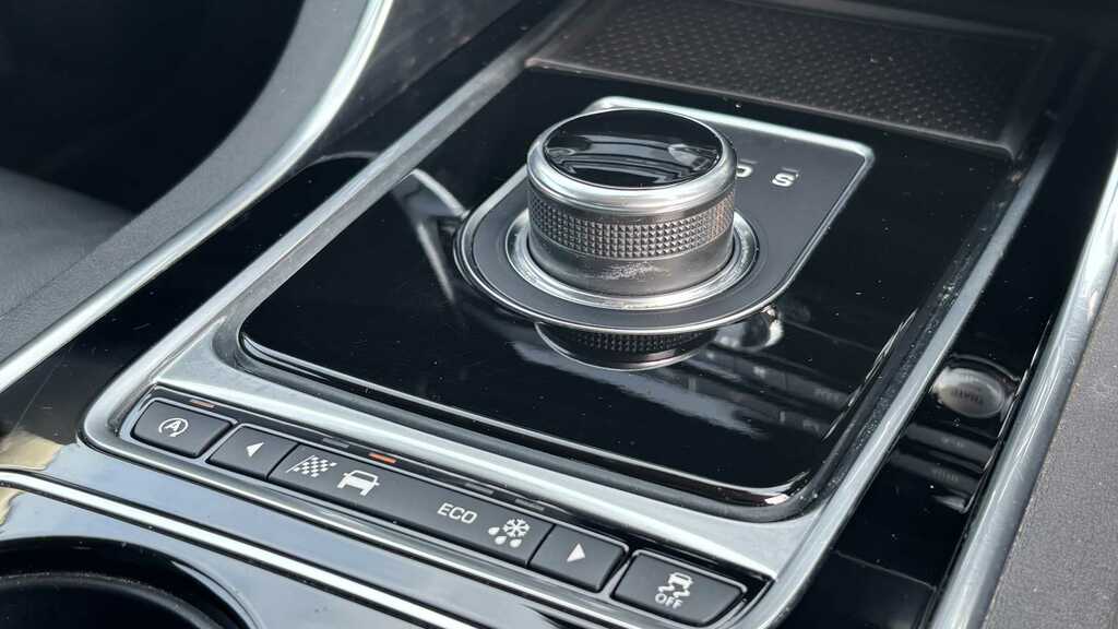 Jaguar XE 2.0 240 R-sport Silver #19