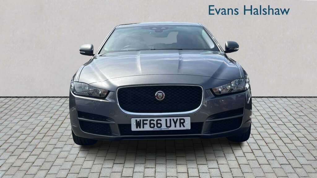 Jaguar XE 2.0 Prestige 2016 Grey #4