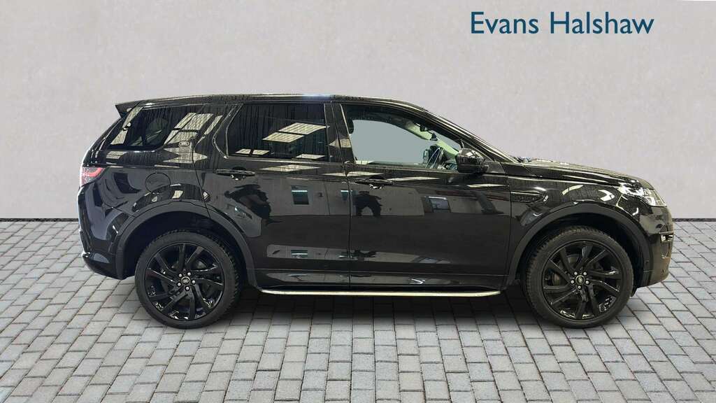 Land Rover Discovery Sport 2.0 Td4 180 Hse Luxury 2019 Black #3