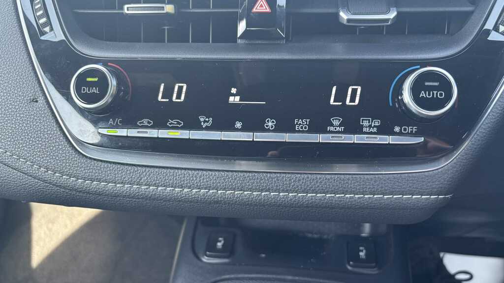 Toyota Corolla 1.8 Vvt-i Hybrid Design Touchscreen Navigation, He White #21