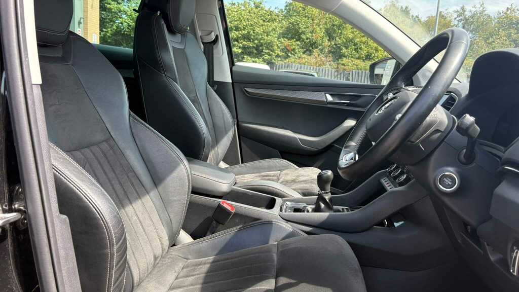 Skoda Karoq 1.0 Tsi Se L 2023 Black #5