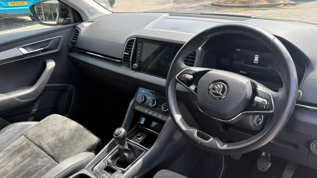 Skoda Karoq 1.0 Tsi Se L 2023 Black #6