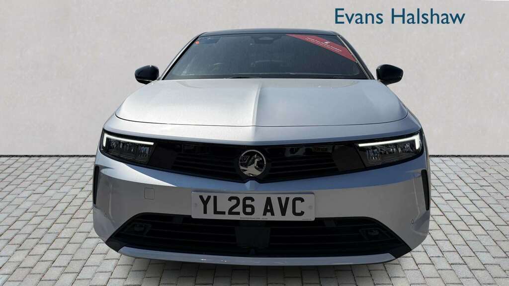 Vauxhall Astra 1.2 Turbo 130 Griffin 2026 White #2