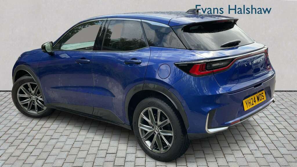 Lexus LBX 1.5 Takumi E-cvt 2024 Blue #2