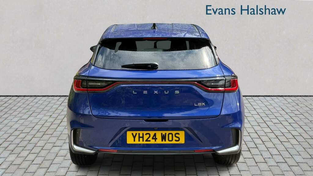 Lexus LBX 1.5 Takumi E-cvt 2024 Blue #5