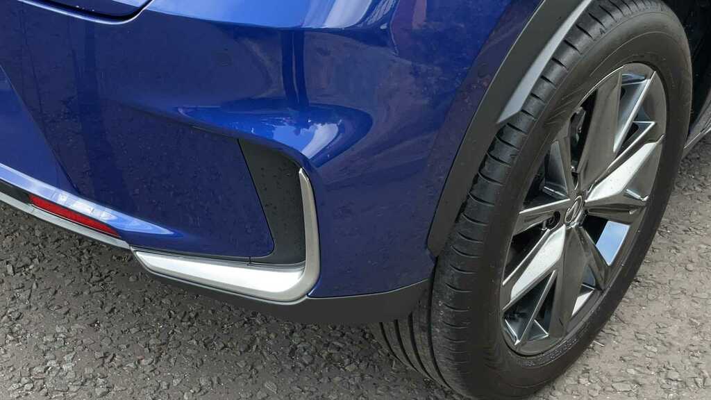 Lexus LBX 1.5 Vvt-ie Takumi E-cvt Euro 6 Ss Grey #19