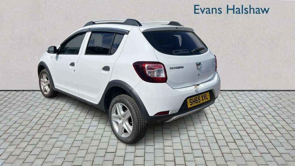 Dacia Sandero Stepway 0.9 Tce Ambiance Start Stop 2015 White #2
