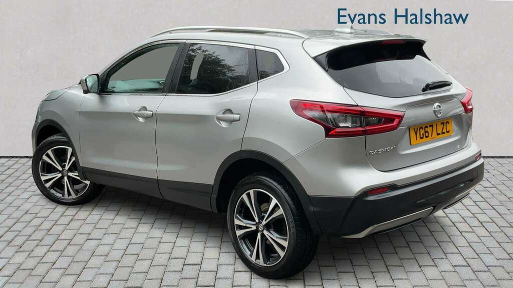 Nissan Qashqai 1.5 Dci N-connecta 2017 Silver #2