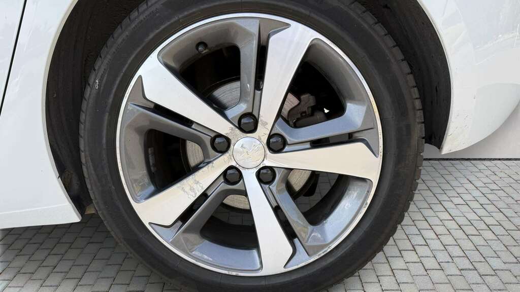 Peugeot 308 1.2 Puretech 130 Tech Edition 2020 White #4