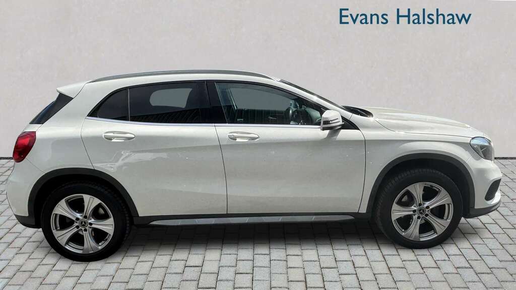 Mercedes-Benz GLA Class D 2.1 Amg Line 7G-dct 4Matic Euro 6 Ss Black #4