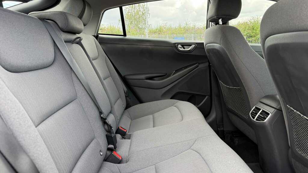 Hyundai Ioniq 73Kwh Ultimate Black #14